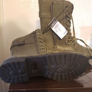 Army green boots brand new